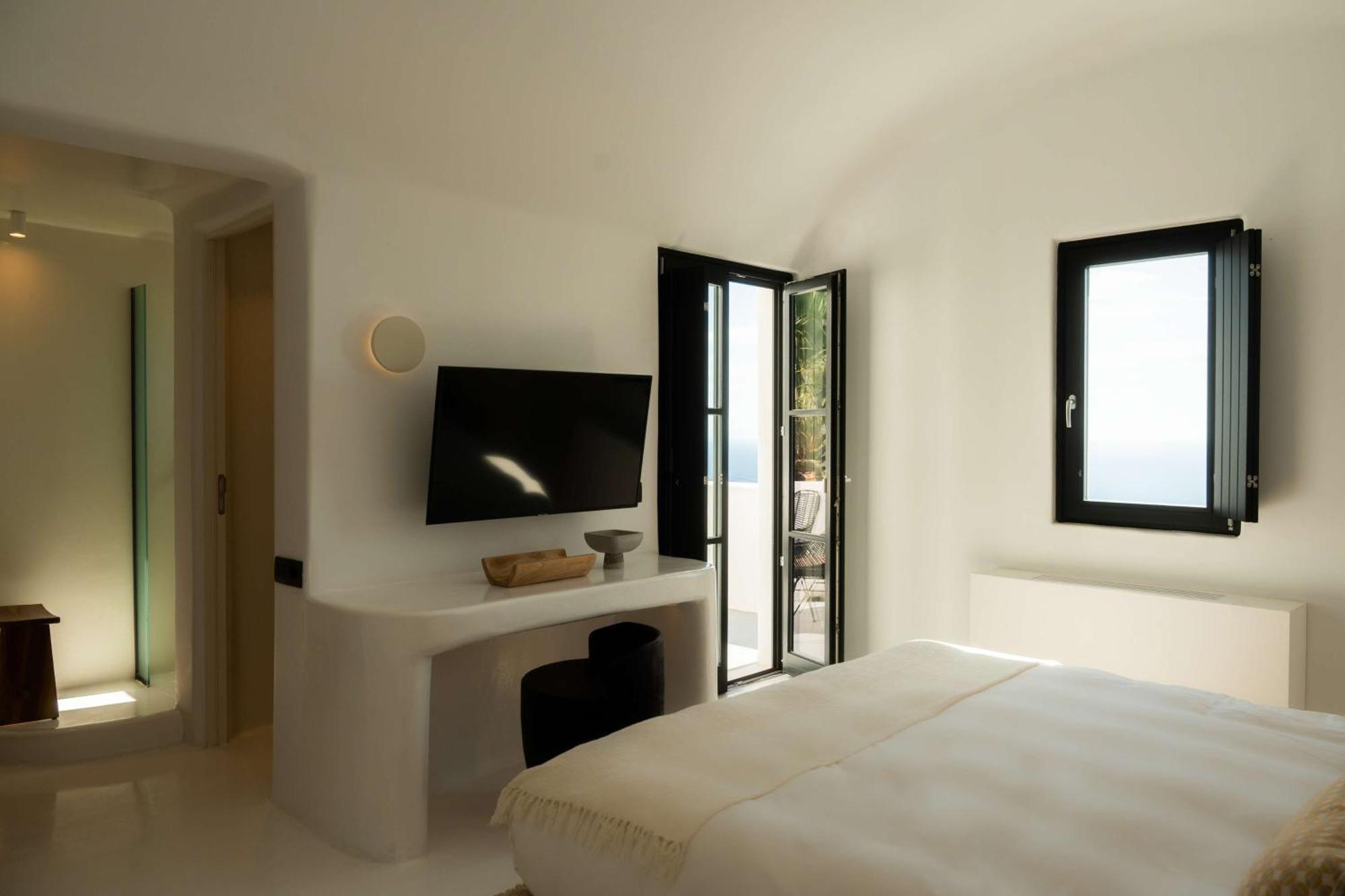 Nobu Hotel Santorini (Adults Only) Imerovigli  Bagian luar foto